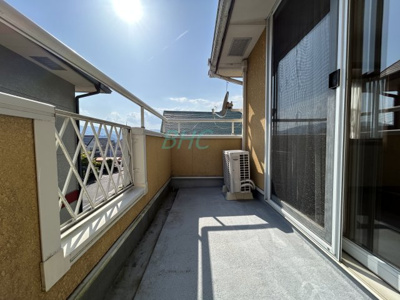 【バルコニー】 | 野郷原１丁目 | 朝の澄んだ空気や、夕方に吹く清々しい風を感じられるバルコニー