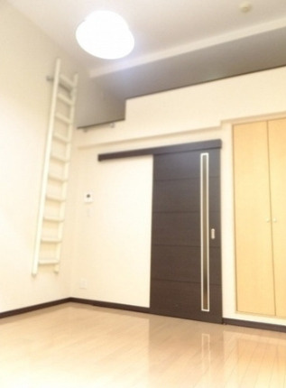 スリーワンの居間・リビング