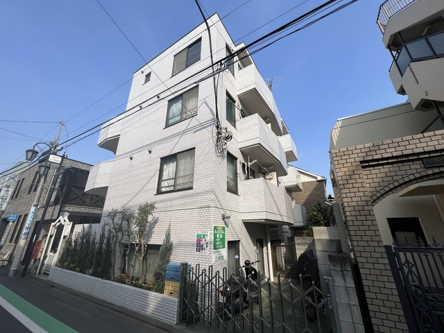 ファミール五本木の外観|★鉄筋コンクリート造のマンションです★