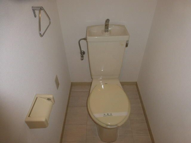 コバハイツ石神井Ⅱ　４０４のトイレ