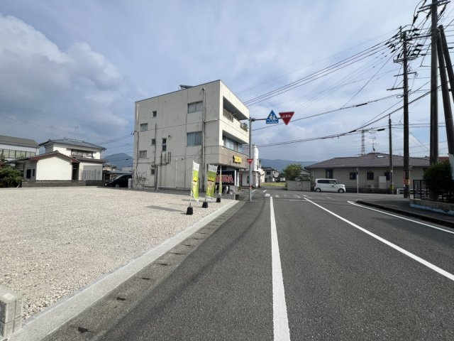 井上町土地の前面道路含む現地写真
