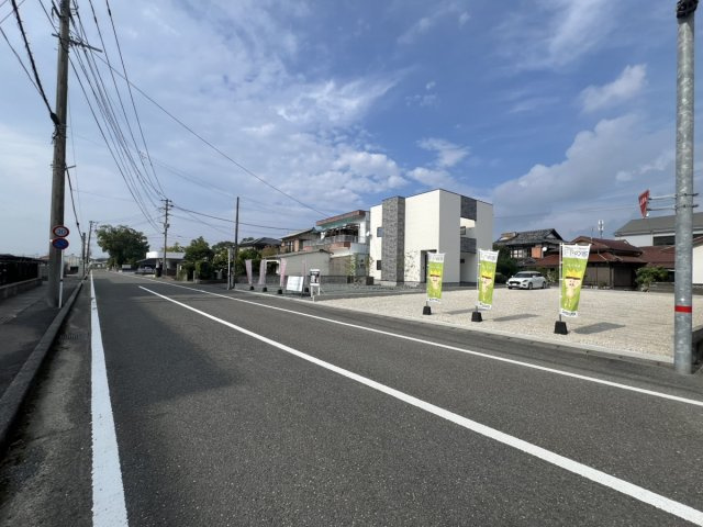 井上町土地の前面道路含む現地写真
