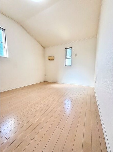 植田西２丁目戸建（６０３－４）の寝室