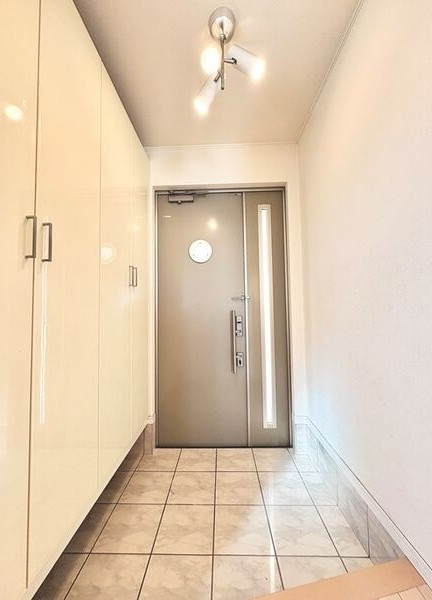 植田西２丁目戸建（６０３－４）の玄関