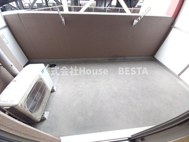 エステムプラザ神戸西Ⅴミラージュのバルコニー