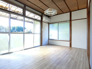 【居間・リビング】 | 益子貸家（平屋） | ゆったり過ごせるリビングです