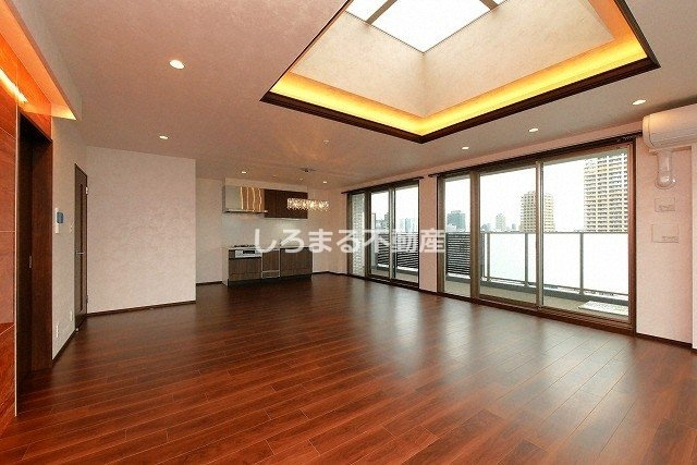 プレジオ鎗屋町の居間・リビング