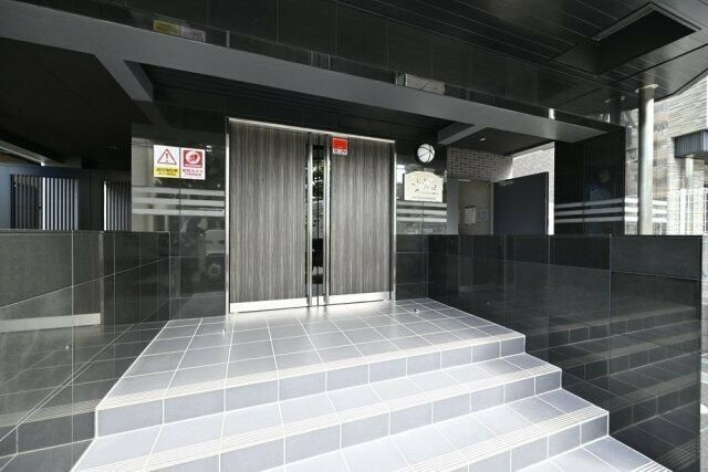 プレールドゥーク西川口のエントランス