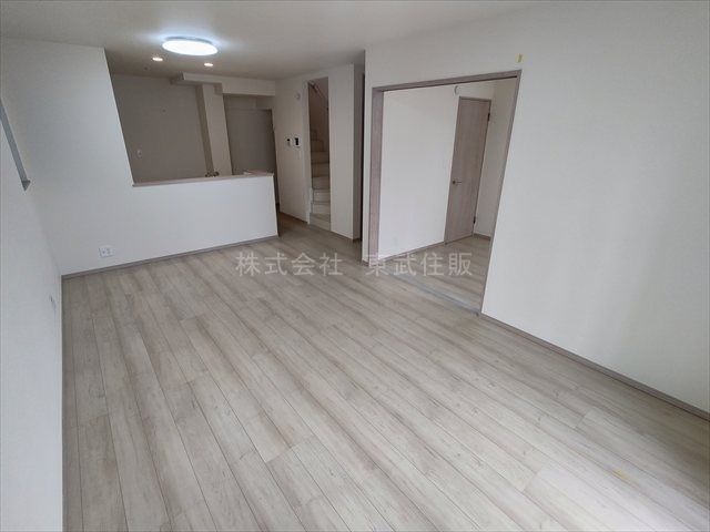 【居間・リビング】の画像