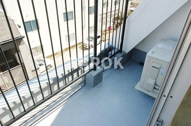 SHIROGANE APARTMENTのバルコニー