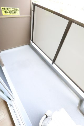 大阪市都島区都島南通２丁目の賃貸マンションのバルコニー