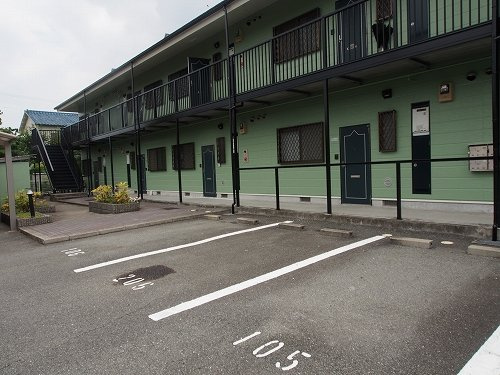 グリーンヒルズ大日の駐車場