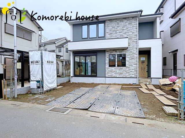 桶川市坂田　7期　新築一戸建て　グレース　01のその他|並列2台駐車が可能なゆとりあるスペース。来客時や将来車が増えても安心の使い勝手です。