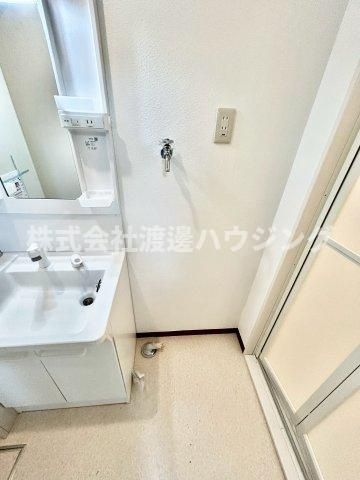 西宮市東鳴尾町１丁目の一戸建ての設備|室内洗濯機置場