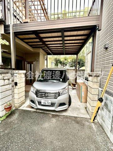 西宮市東鳴尾町１丁目の一戸建ての駐車場