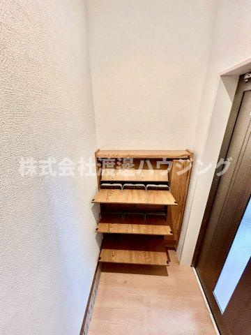 西宮市東鳴尾町１丁目の一戸建ての収納|玄関収納