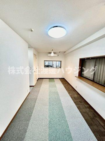 西宮市東鳴尾町１丁目の一戸建ての洋室