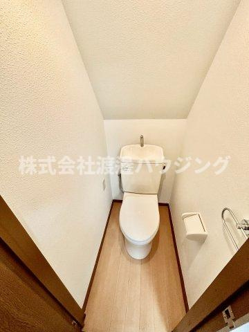 西宮市東鳴尾町１丁目の一戸建てのトイレ