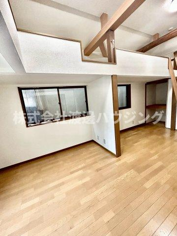 西宮市東鳴尾町１丁目の一戸建ての収納