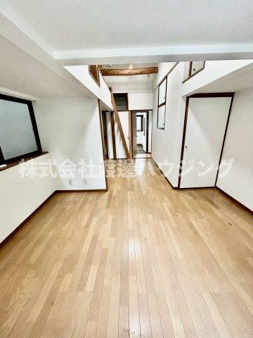 西宮市東鳴尾町１丁目の一戸建ての寝室