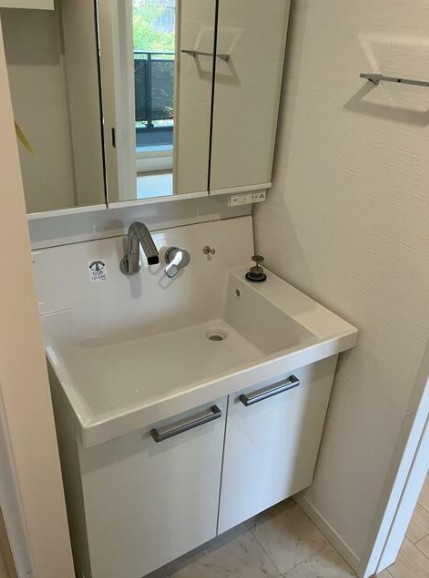 ラテル白鷺の洗面所