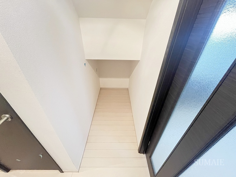 ヴィラージュ志伊Ⅲの収納|専用の収納スペースです☆