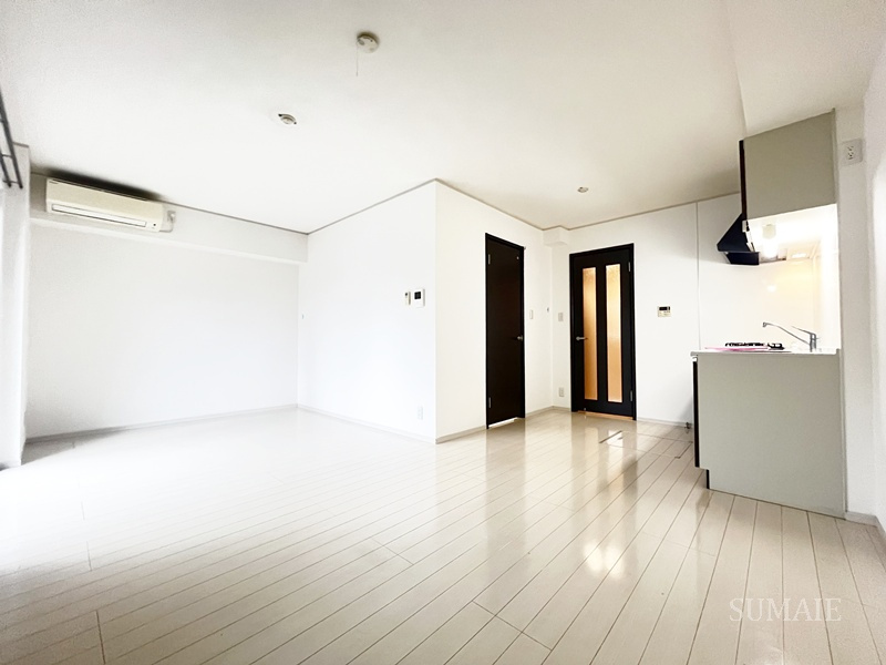 ヴィラージュ志伊Ⅲの居間・リビング|ゆったり過ごせるリビングです