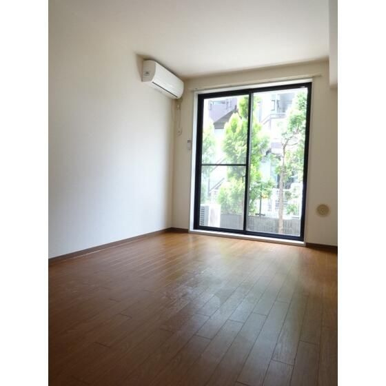 ｃａｓａ　ｄｅ　ｒｏｓａ（旧レジデンス田中）の居間・リビング