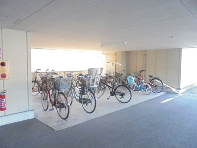 【その他共用部分】 | グリーンハイム藤 | 屋根付き駐輪場