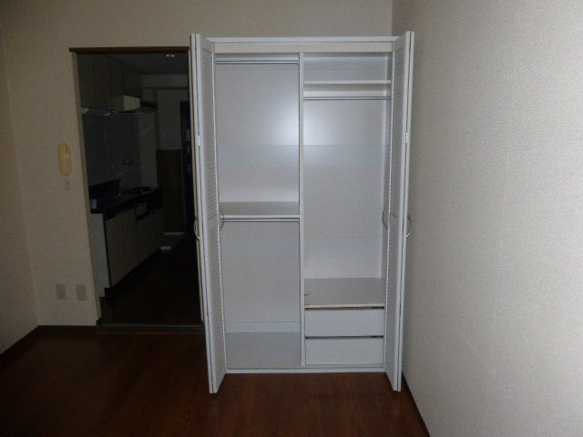 雅ガーデンハイツNの収納