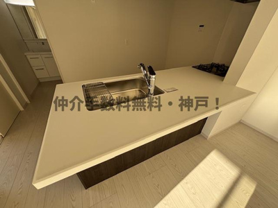 【キッチン】 | 神戸市西区桜が丘西町3丁目　新築戸建　仲介手数料無料！ | 使いやすいキッチンです