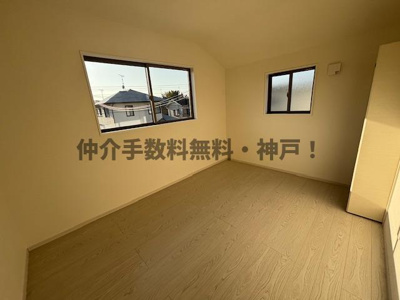 【洋室】 | 神戸市西区桜が丘西町3丁目　新築戸建　仲介手数料無料！ | 個人の部屋や寝室として使える洋室です