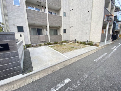 【駐車場】 | ＴＫアンバーコート浜寺 | 車をお持ちの方に嬉しい駐車場付きの物件です