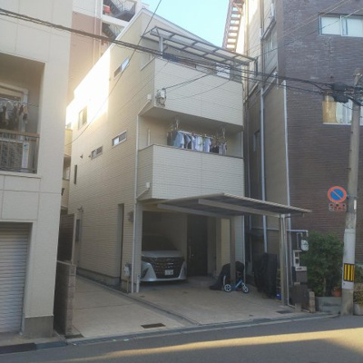 【外観】 | 鶴見区放出東2丁目中古戸建 | フラット35S対象！太陽光パネルで光熱費を節約。2台駐車もできます