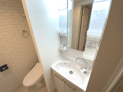 【独立洗面台】 | ヴォレソレイユ北千住 | 退去前につき、前回募集時のお写真です。