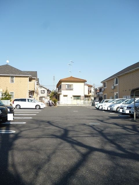 クレメントヒルIの駐車場