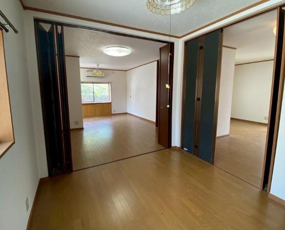 北条５丁目　中古一戸建ての洋室|２階洋室　３部屋
■物件内覧・資金計画相談・住宅ローン相談、リフォーム相談、お問合せ受付中■
※当日・翌日のご内覧、ご相談はお電話でのお問合せがスムーズです！