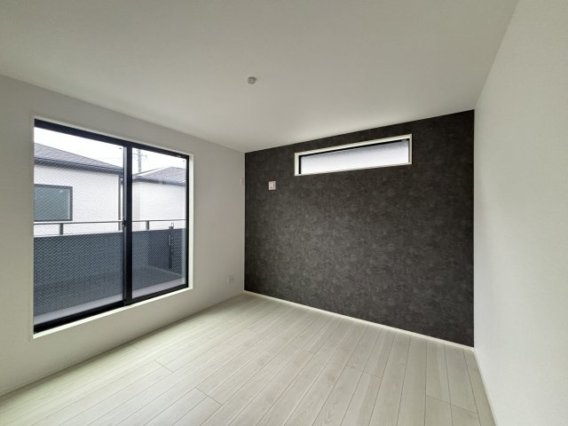 GRAFARE名古屋市打出3期｜名古屋市の戸建ならホームアップの洋室|２面採光の日当りの良い洋室