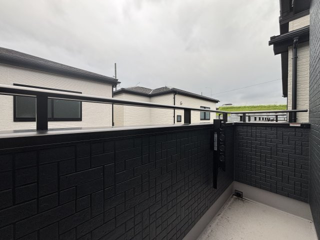 GRAFARE名古屋市打出3期｜名古屋市の戸建ならホームアップのバルコニー|南向きで洗濯物も乾きやすい