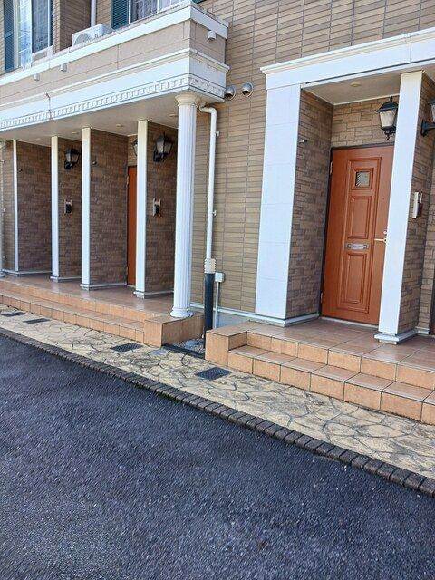 ファミール江明のエントランス|ゆとりのあるエントランスです