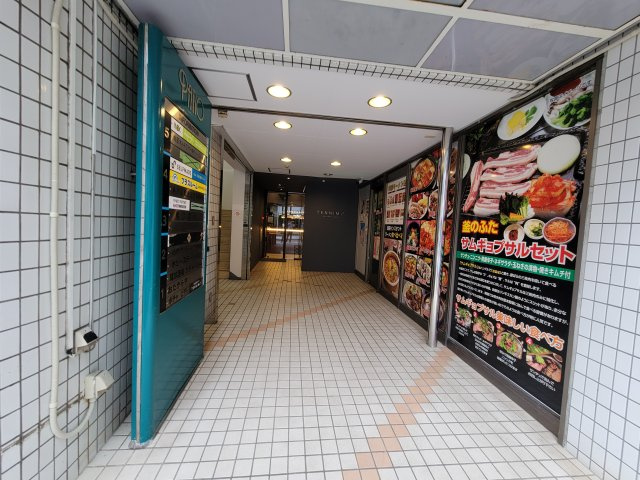 パティオビルのエントランス