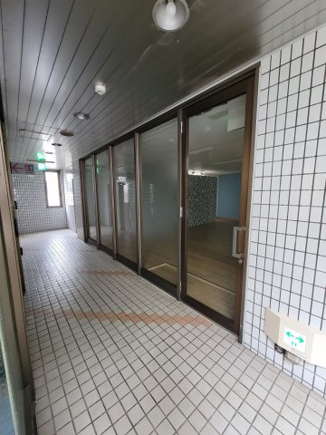 パティオビルのロビー