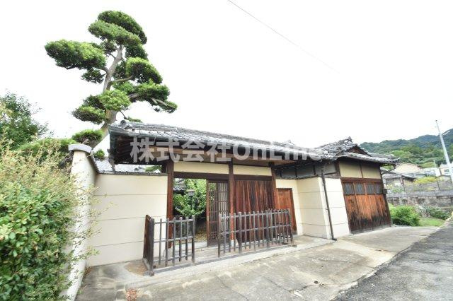楽音寺古民家戸建賃貸のエントランス