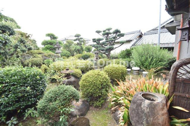 楽音寺古民家戸建賃貸の庭