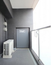 コンフォリア阿波座のバルコニー