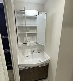 プレサンス立売堀ベルヴィルの独立洗面台