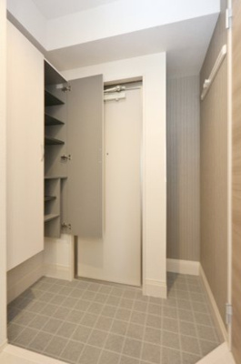 【玄関】 | リヴェール舞浜 | 参考写真（同物件別部屋）
