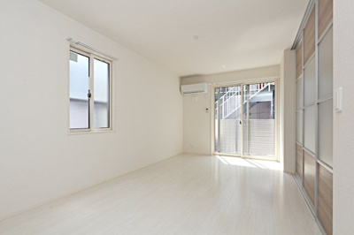 【居間・リビング】 | リヴェール舞浜 | 参考写真（同物件別部屋）