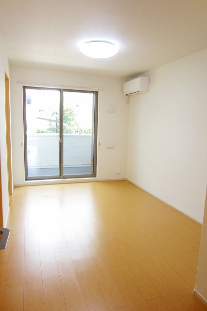 サンリット アインツ YuAの居間・リビング