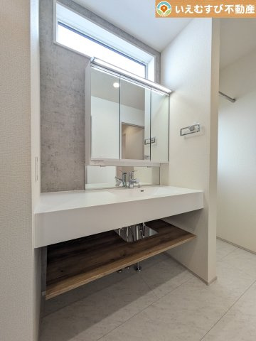 BLOOMING GARDEN　行田市富士見町2丁目2期の独立洗面台